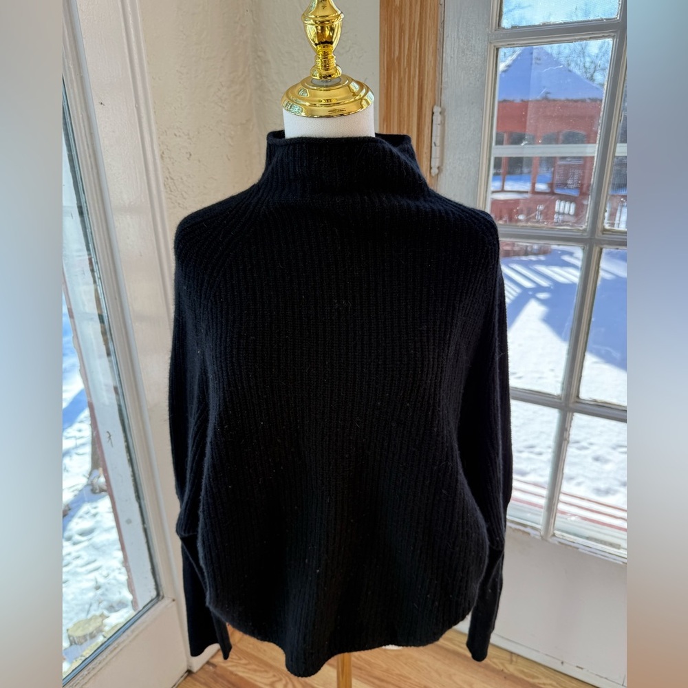 100 % CASHMERE Black cute sweater in excellent condition. Worn Once Size M